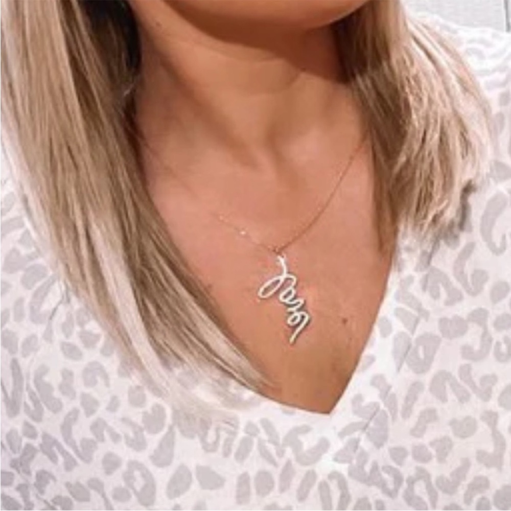 New! The Styled Collection LOVE Script Pendant Necklace Gold Rhinestones - Picture 7 of 12